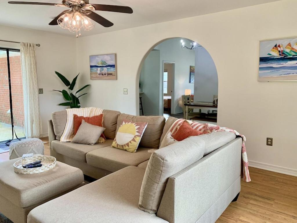 New! Close To Beach, Cozy, New Beds & Family Friendly Navarre Bagian luar foto