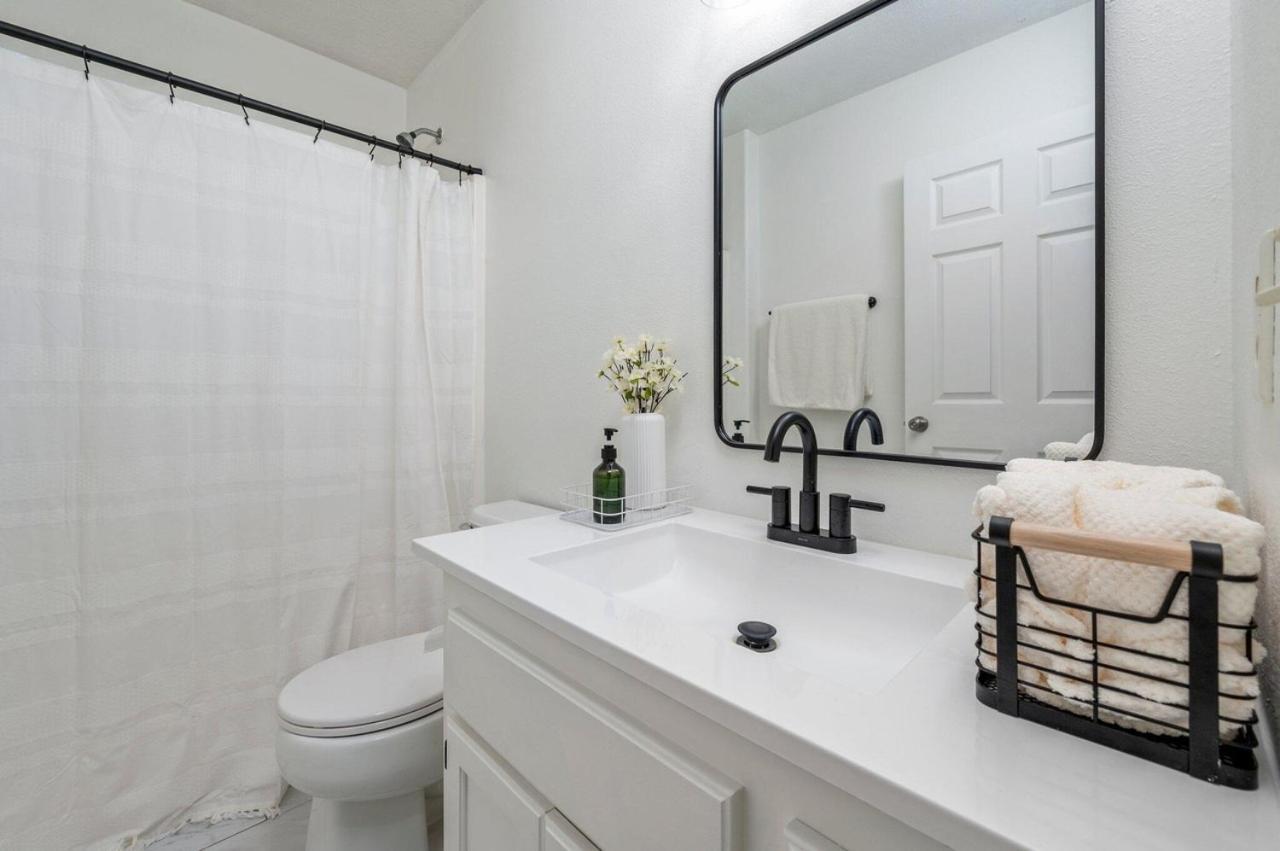 New! Close To Beach, Cozy, New Beds & Family Friendly Navarre Bagian luar foto